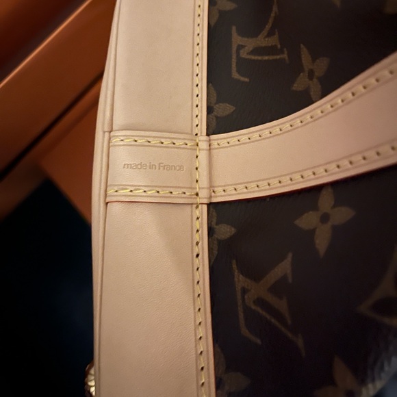 Louis Vuitton Monogram Petit Noe bucket bag - Picture 12 of 13